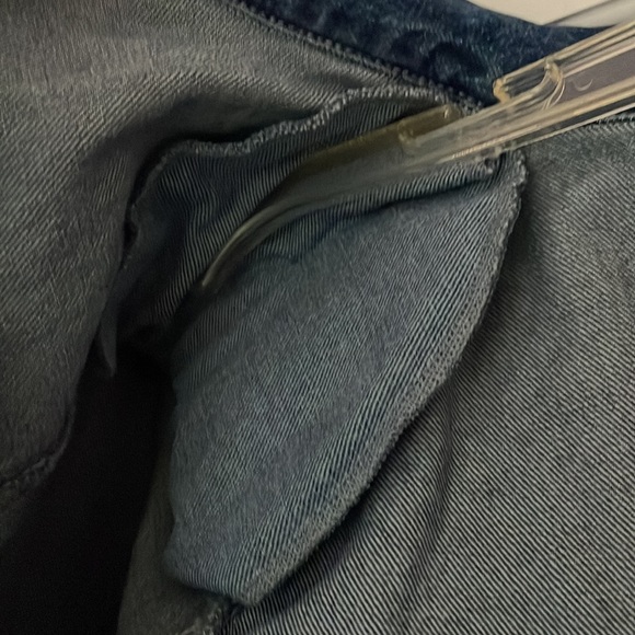 Zara cropped jean jacket with shoulder pads in size medium - Picture 4 of 4